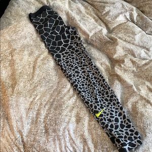 Nike Pro Giraffe Pants